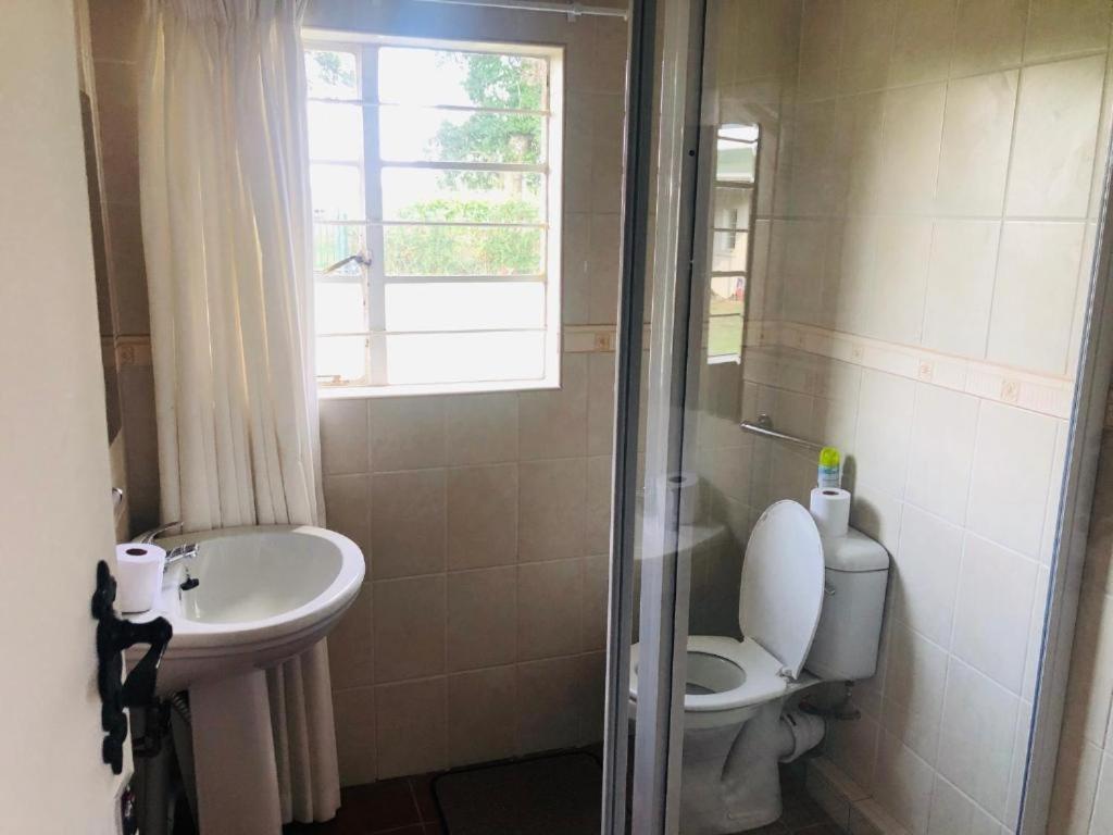 Green Lantern Inn Van Reenen الغرفة الصورة